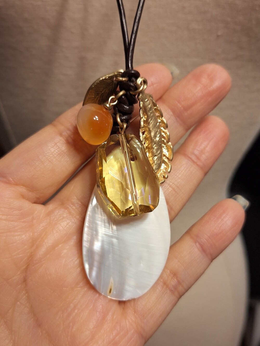 Crystal Shell Leaves Dangle Necklace 32" Adjustable Cord